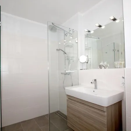 Villa Anni Ferienwohnung 02 - Mit Sauna- Und Schwimmbadnutzung Im Ahoi Sellin *